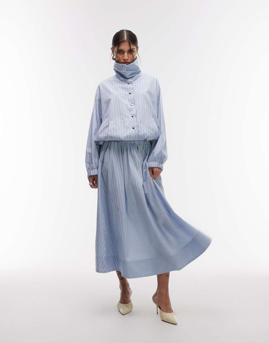 ASOS DESIGN - Sehr voluminöser Maxirock in Blau gestreift-Bunt ASOS DESIGN - Sehr voluminöser Maxirock in Blau gestreift-Bunt von ASOS DESIGN