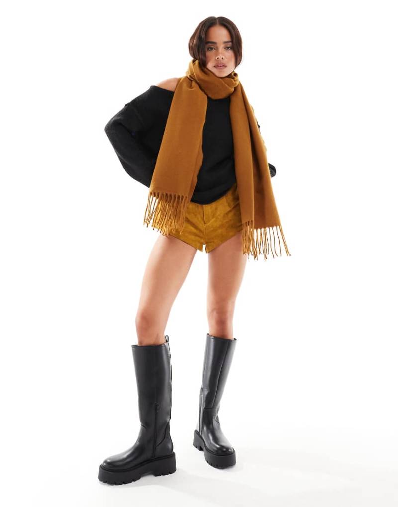 ASOS DESIGN - Sehr weicher Schal in Senfgelb mit Fransen von ASOS DESIGN
