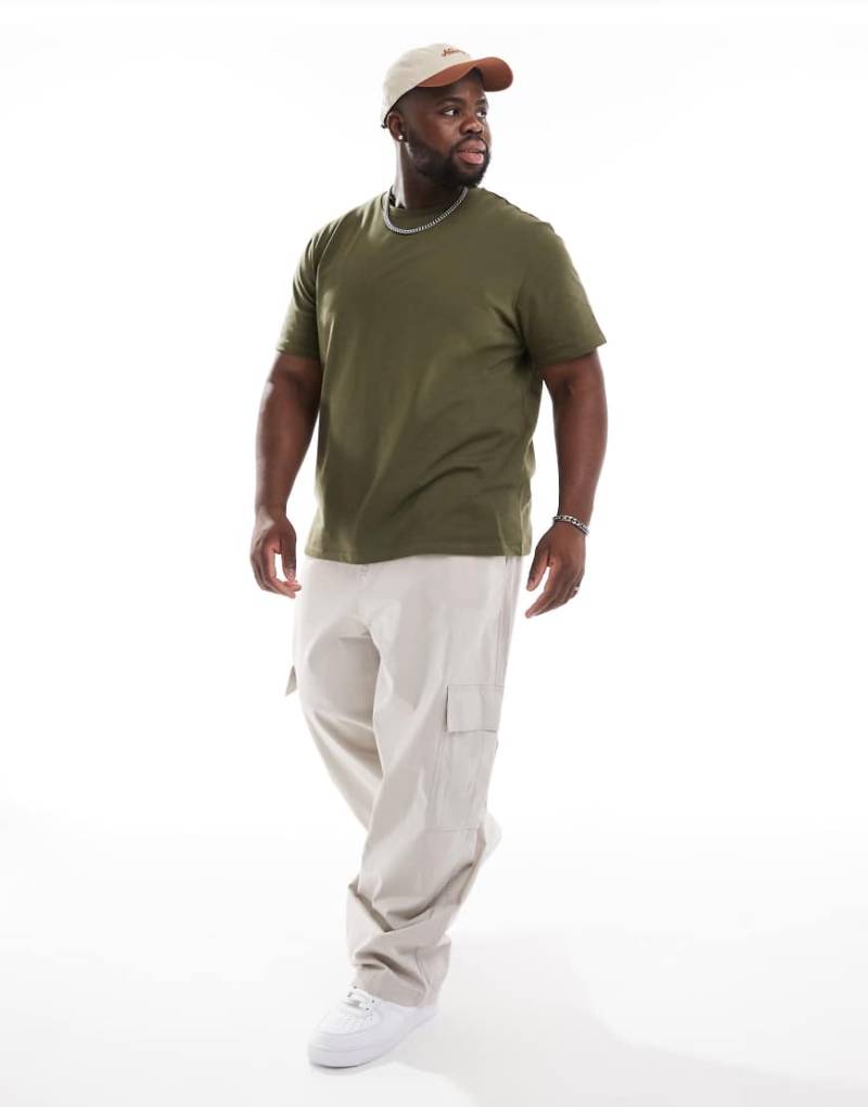 ASOS DESIGN - Sehr weite Cargohose in Grau mit elastischem Bund von ASOS DESIGN