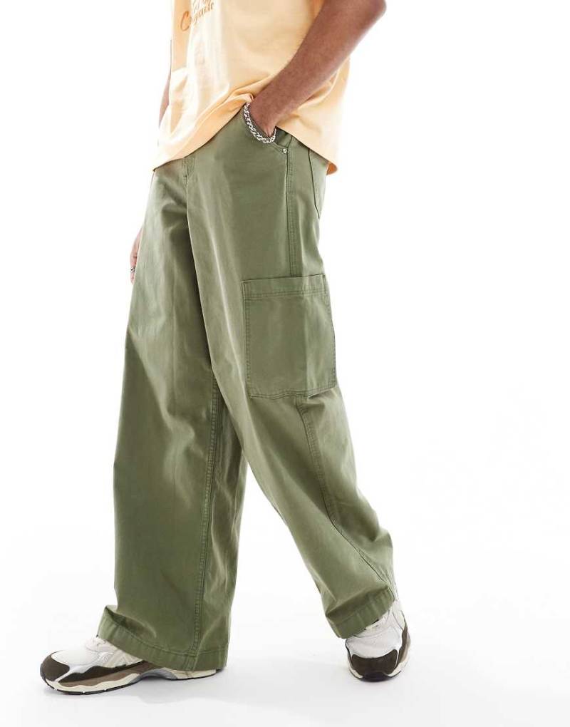 ASOS DESIGN - Sehr weite Cargohose in Khaki-Grün von ASOS DESIGN