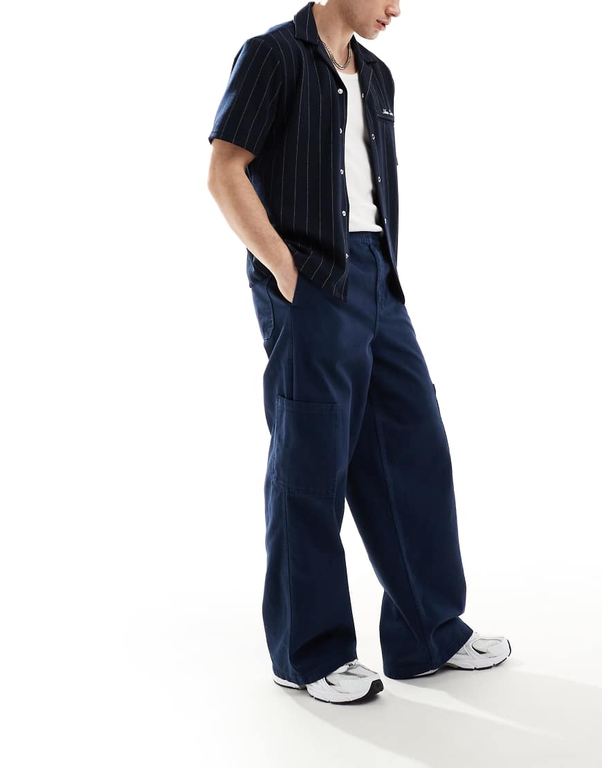 ASOS DESIGN - Sehr weite Cargohose in Marineblau ASOS DESIGN - Sehr weite Cargohose in Marineblau von ASOS DESIGN