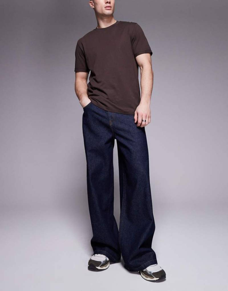 ASOS DESIGN - Sehr weite Jeans in Raw-Waschung-Blau von ASOS DESIGN
