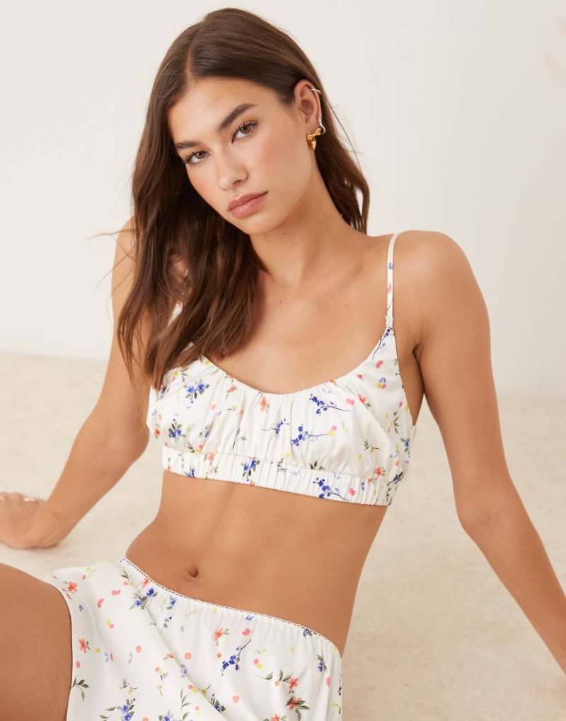 ASOS DESIGN - Satin-Pyjama mit Blümchenmuster, aus Bustier und Shorts-Bunt von ASOS DESIGN