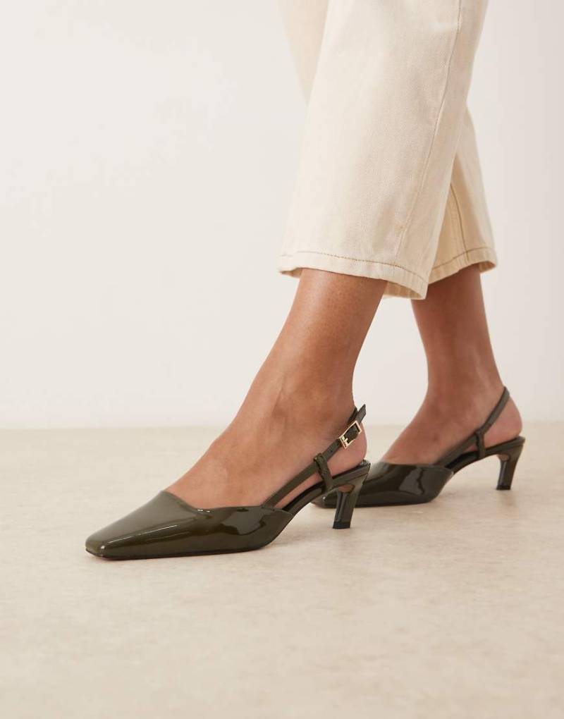 ASOS DESIGN - Shadow - Schuhe in grün mit Lackoptik, spitzer Zehenpartie und halbhohem Absatz von ASOS DESIGN