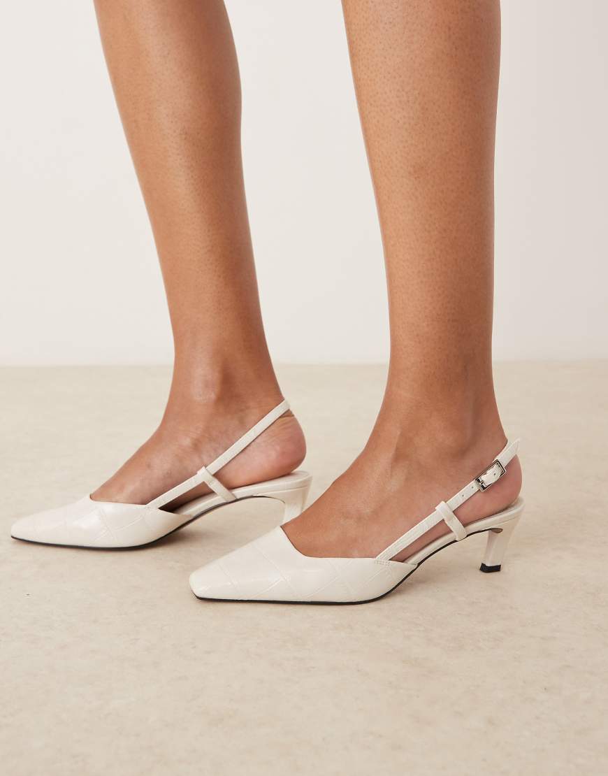 ASOS DESIGN - Shadow - Schuhe in weißer Kroko-Optik mit spitzer Zehenpartie und halbhohem Absatz von ASOS DESIGN