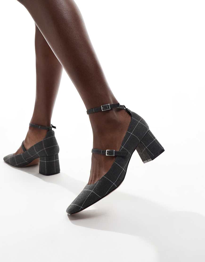 ASOS DESIGN - Sheldon - Mary-Jane-Schuhe in Grau kariert mit mittelhohem Blockabsatz ASOS DESIGN - Sheldon - Mary-Jane-Schuhe in Grau kariert mit mittelhohem Blockabsatz von ASOS DESIGN