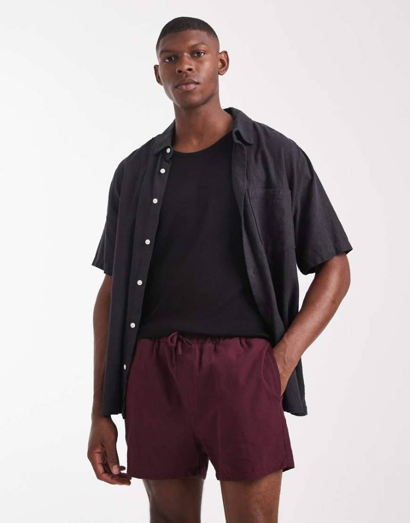 ASOS DESIGN - Shorts in Burgunderrot mit kürzerer Länge, Kombiteil-Brown von ASOS DESIGN