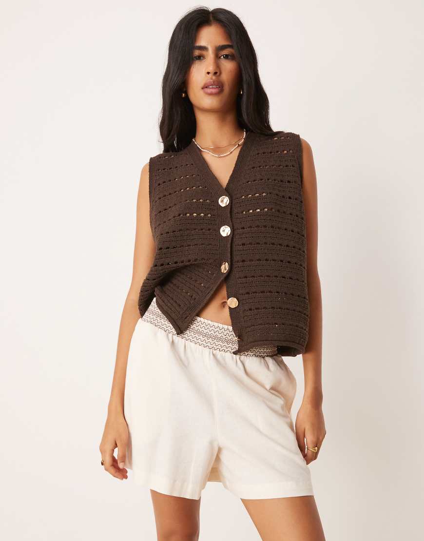 ASOS DESIGN - Shorts in Creme mit Braun und gesmokter Taille-Bunt ASOS DESIGN - Shorts in Creme mit Braun und gesmokter Taille-Bunt von ASOS DESIGN