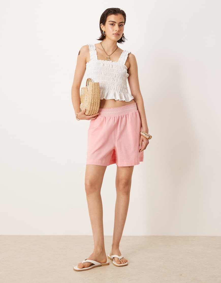 ASOS DESIGN - Shorts in Rosa mit Weiß und gesmokter Taille-Bunt ASOS DESIGN - Shorts in Rosa mit Weiß und gesmokter Taille-Bunt von ASOS DESIGN