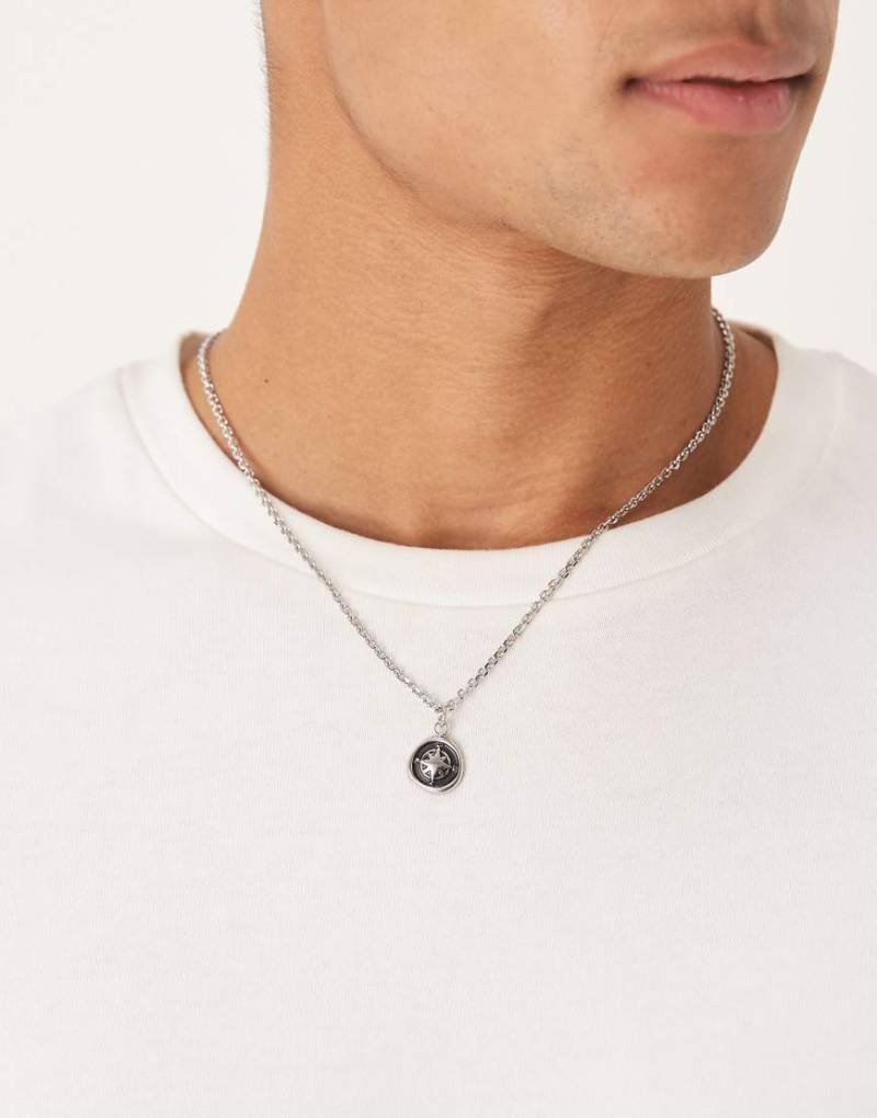 ASOS DESIGN - Silberfarbene Halskette aus wasserfestem Edelstahl mit geschmolzenem Kompassanhänger von ASOS DESIGN