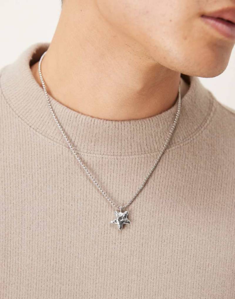 ASOS DESIGN - Silberfarbene Halskette mit bauschigem Sternenanhänger in gehämmerter Optik von ASOS DESIGN