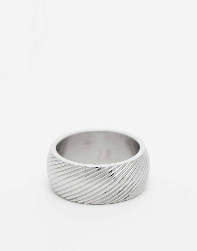 ASOS DESIGN - Silberfarbener Bandring aus wasserfestem Edelstahl mit diagonalem Strukturmuster von ASOS DESIGN