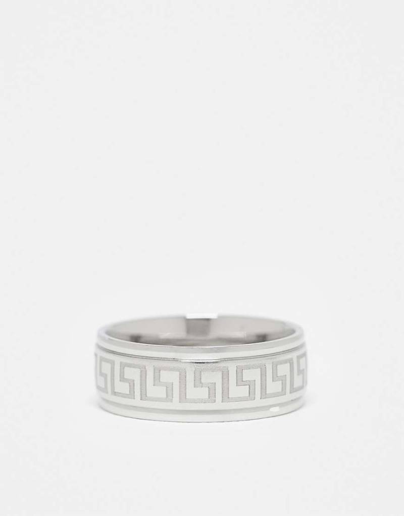 ASOS DESIGN - Silberfarbener Bandring aus wasserfestem Edelstahl mit griechischem Wellendesign von ASOS DESIGN