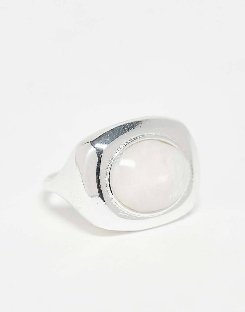 ASOS DESIGN - Silberfarbener Ring mit schlichtem Design von ASOS DESIGN
