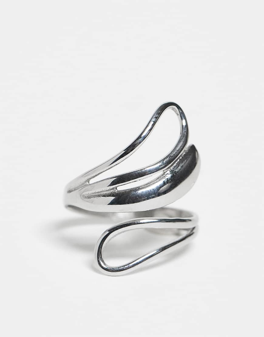 ASOS DESIGN - Silberfarbener Wickelring mit doppeltem Schlaufendetail von ASOS DESIGN