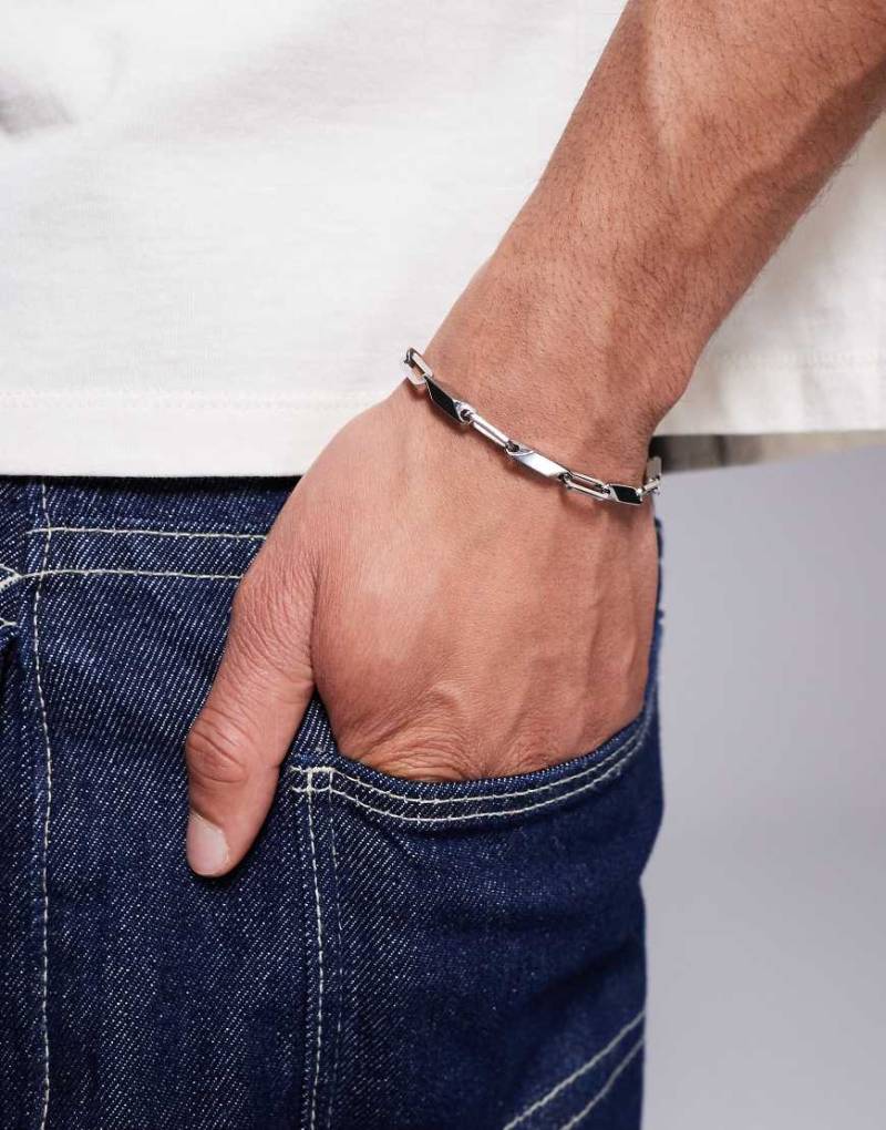 ASOS DESIGN - Silberfarbenes Armband aus wasserfestem Edelstahl mit rechteckigen Gliedern von ASOS DESIGN