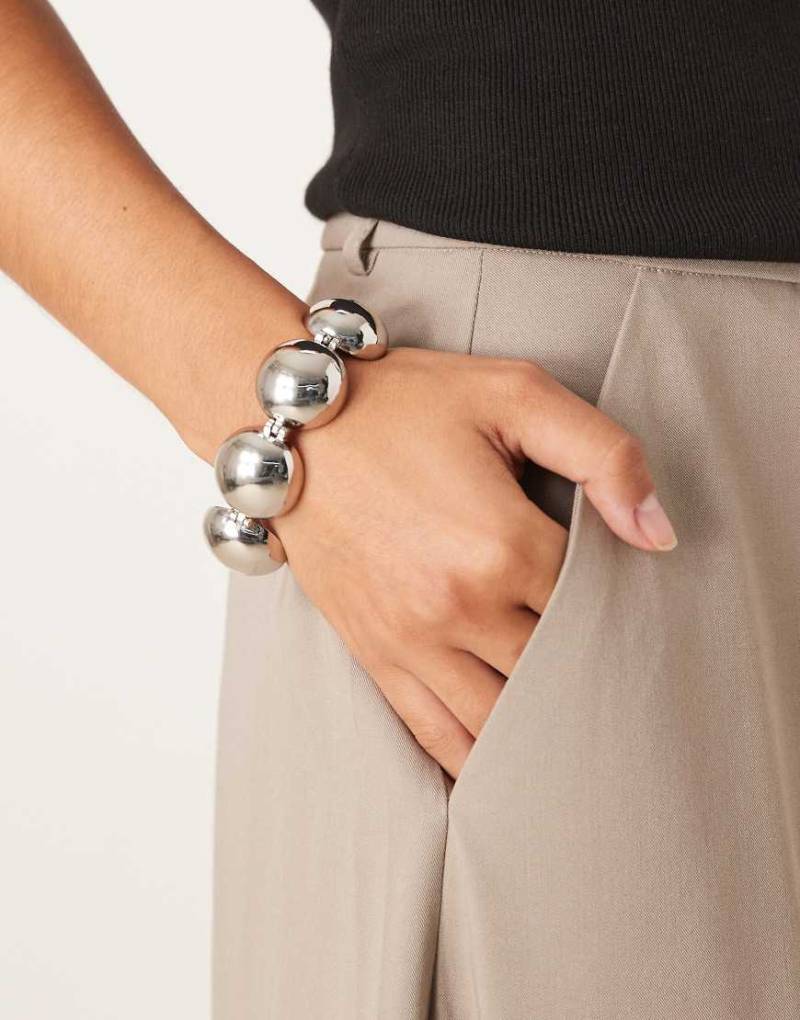 ASOS DESIGN - Silberfarbenes Armband mit gewölbten Details von ASOS DESIGN