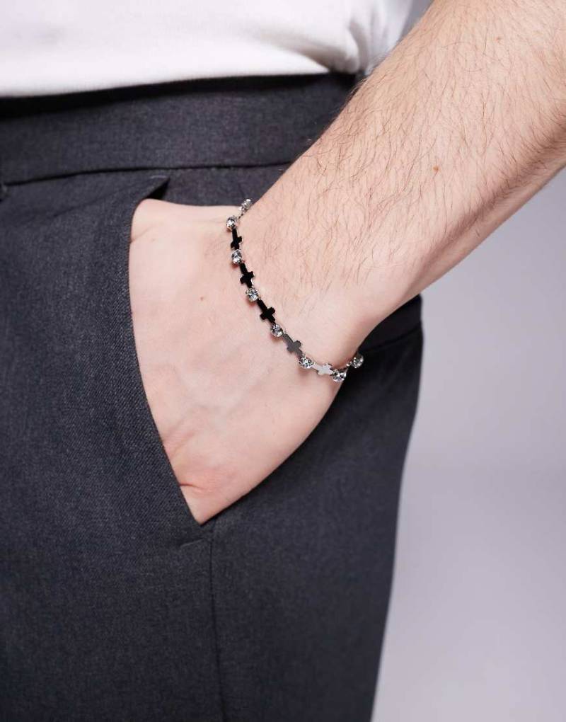 ASOS DESIGN - Silberfarbenes Armband mit kreuzförmigen Gliedern und Kristallsteinen von ASOS DESIGN