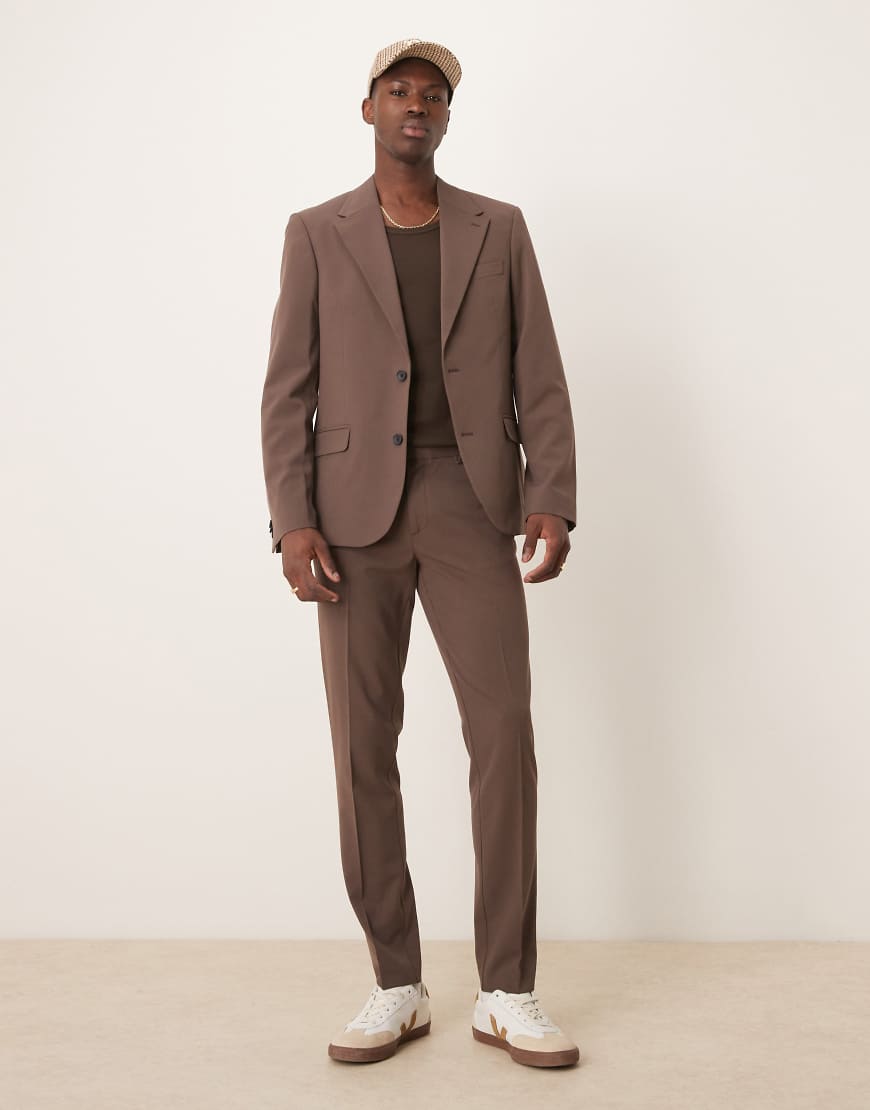 ASOS DESIGN - Skinny-Fit-Anzughose in Braun mit Vier-Wege-Stretch ASOS DESIGN - Skinny-Fit-Anzughose in Braun mit Vier-Wege-Stretch von ASOS DESIGN