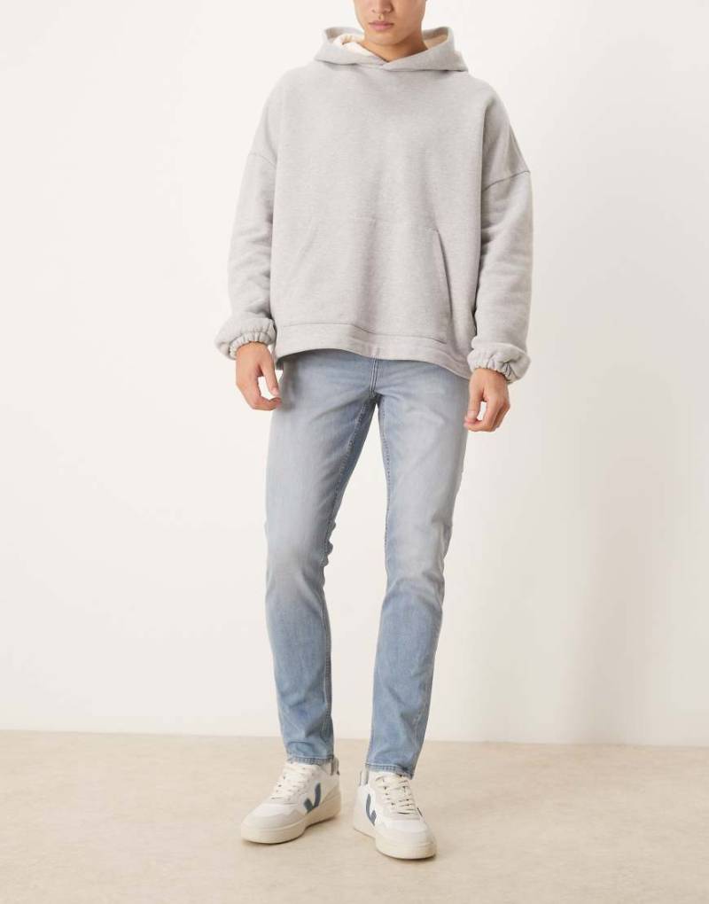 ASOS DESIGN - Skinny-Jeans in verwaschenem Hellblau von ASOS DESIGN