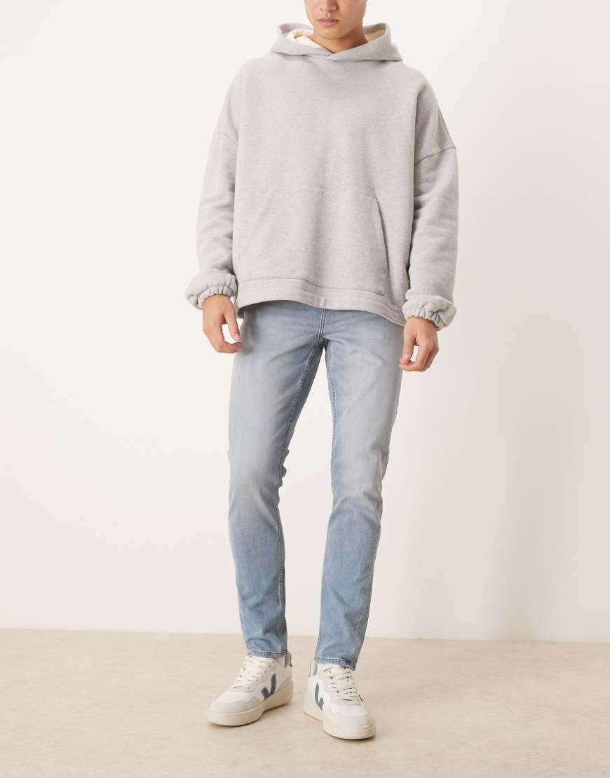 ASOS DESIGN - Skinny-Jeans in verwaschenem Hellblau von ASOS DESIGN