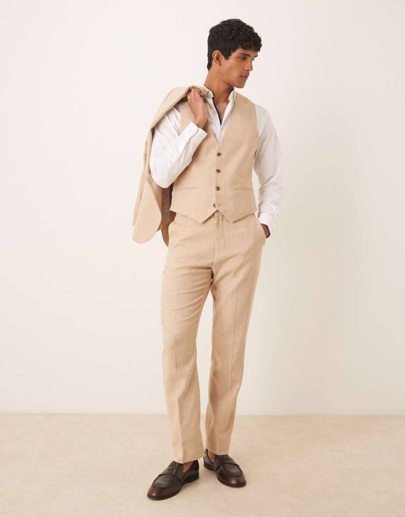 ASOS DESIGN - Slim-Fit-Anzughose aus Wollmix in Kamelbraun-Neutral von ASOS DESIGN