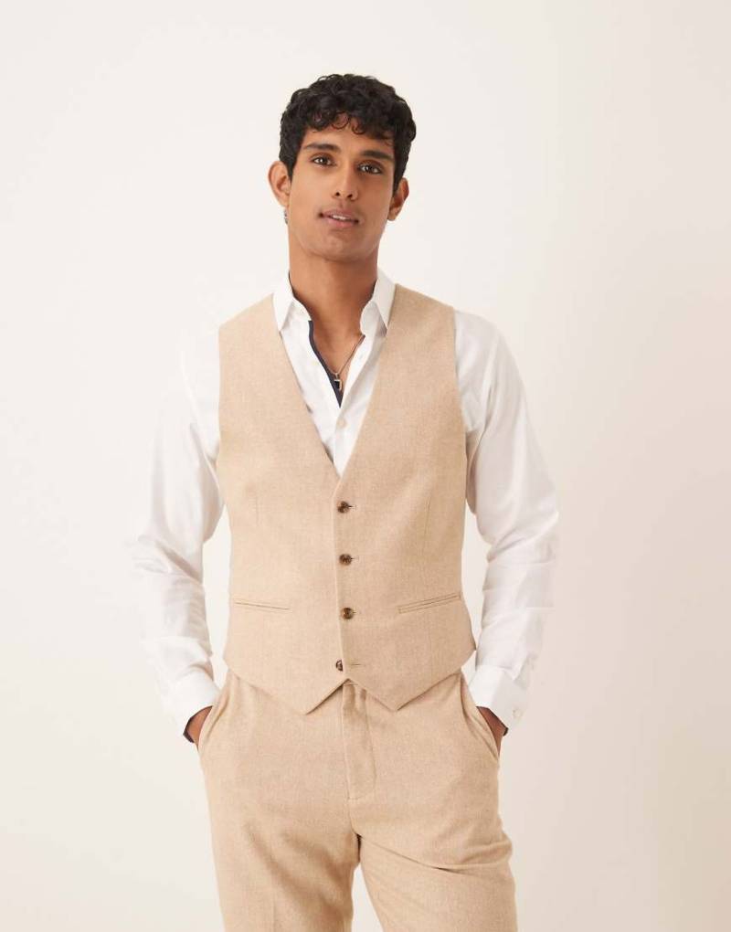 ASOS DESIGN - Slim-Fit-Anzugweste aus Wollmix in Kamelbraun-Neutral von ASOS DESIGN