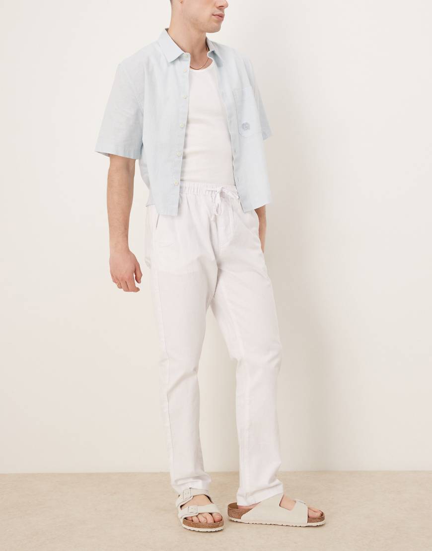 ASOS DESIGN - Slim Fit Leinenmix-Hose in Weiß ASOS DESIGN - Slim Fit Leinenmix-Hose in Weiß von ASOS DESIGN