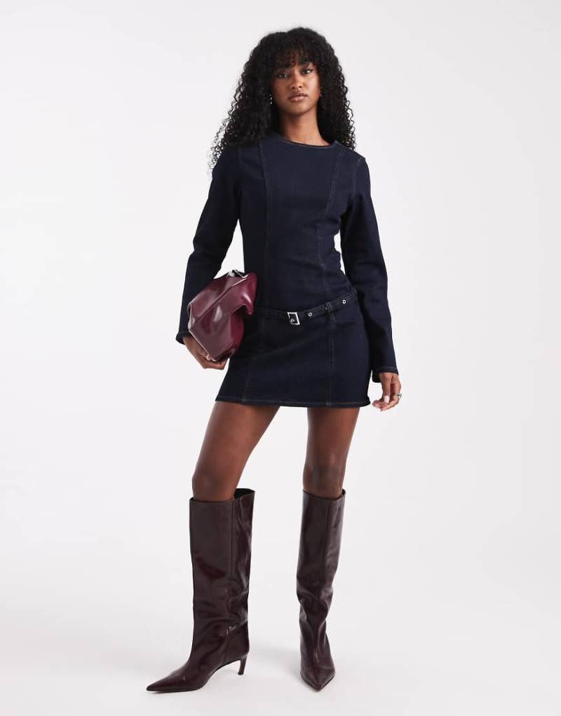 ASOS DESIGN - Slim-Fit-Minikleid aus Denim in Indigoblau mit schmalem Gürtel von ASOS DESIGN