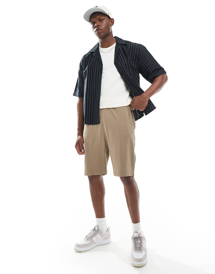 ASOS DESIGN - Slim-Fit-Shorts aus Pikee in Khaki-Grün ASOS DESIGN - Slim-Fit-Shorts aus Pikee in Khaki-Grün von ASOS DESIGN