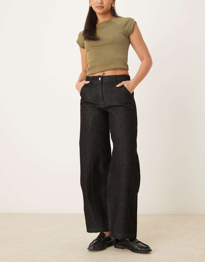 ASOS DESIGN - Slim-Jeans in Schwarz-Ecru mit Ziernaht und abgerundetem Beinschnitt-Blau von ASOS DESIGN