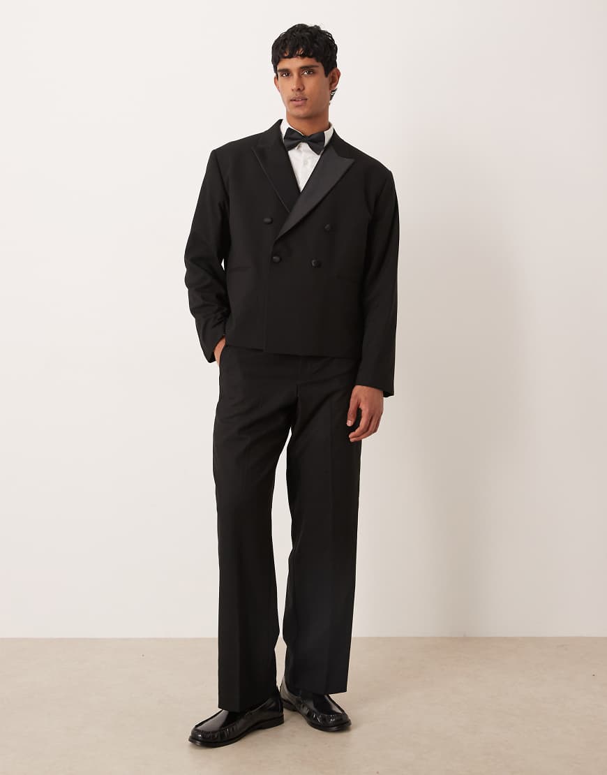 ASOS DESIGN - Smoking-Hose in Schwarz mit weitem Bein ASOS DESIGN - Smoking-Hose in Schwarz mit weitem Bein von ASOS DESIGN