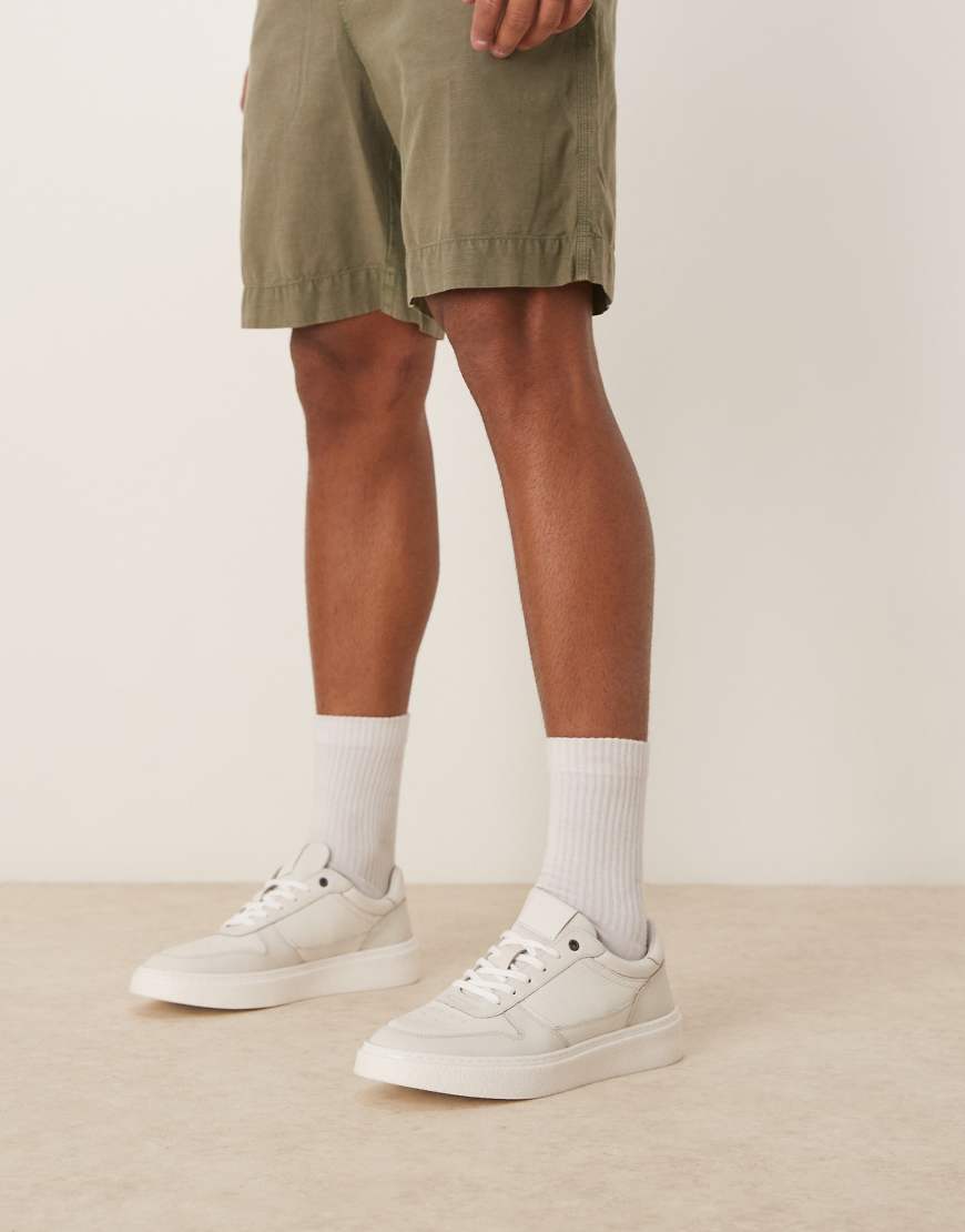 ASOS DESIGN - Sneaker aus Leder in Weiß von ASOS DESIGN