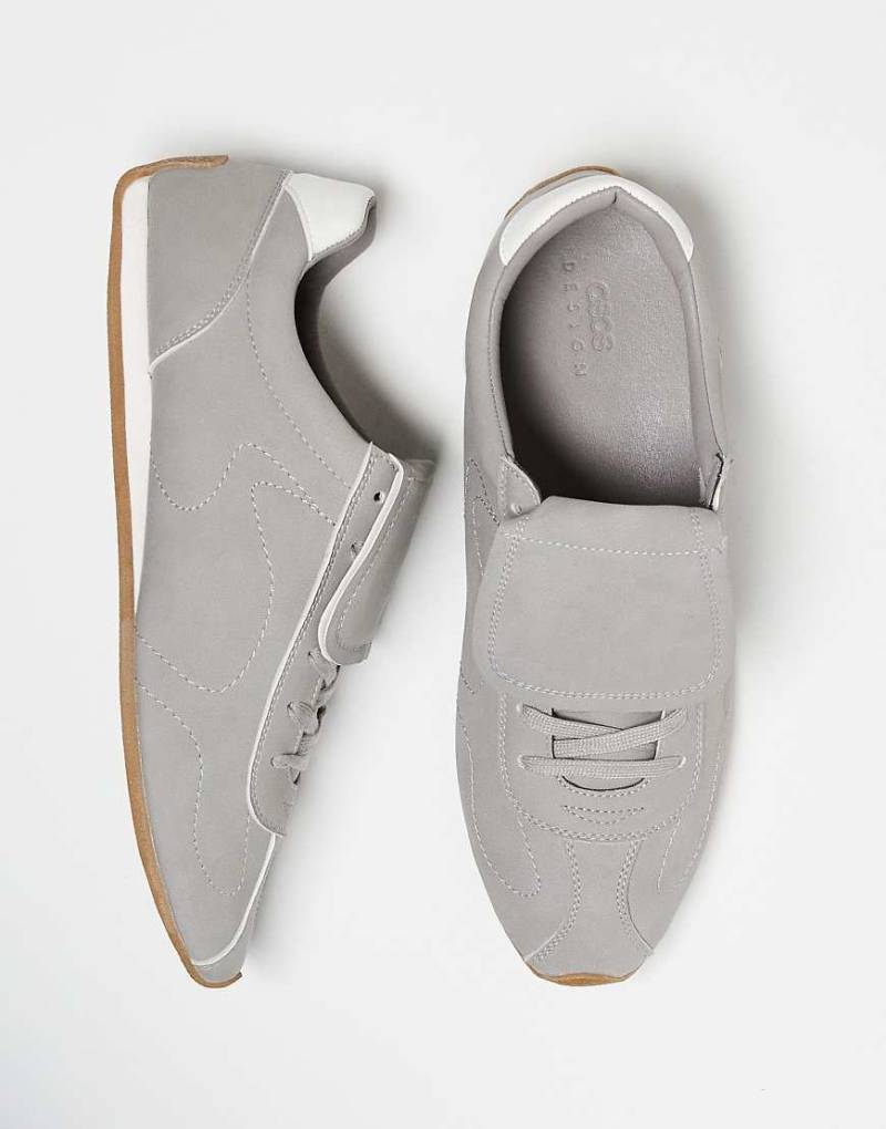 ASOS DESIGN - Sneaker in Grau mit Retro-Flair und Oversize-Lasche-Neutral von ASOS DESIGN