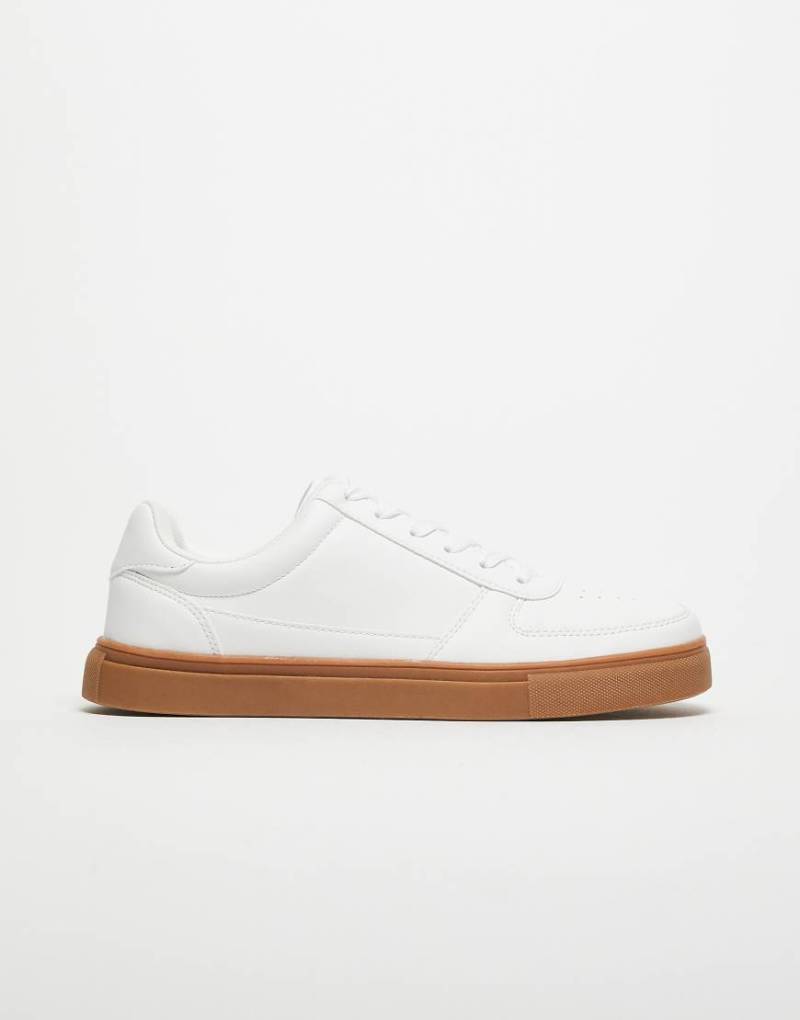 ASOS DESIGN - Sneaker in Weiß mit Gummisohle und Einsätzen von ASOS DESIGN