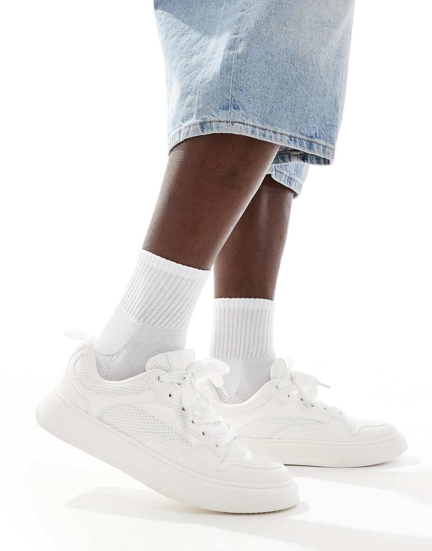 ASOS DESIGN - Sneaker in Weiß mit Netzstoff-Einsätzen von ASOS DESIGN