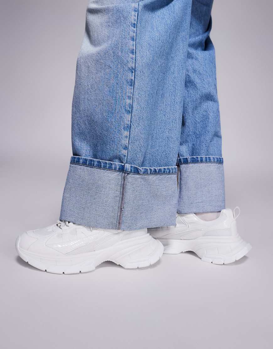 ASOS DESIGN - Sneaker in Weiß mit dicker Sohle von ASOS DESIGN