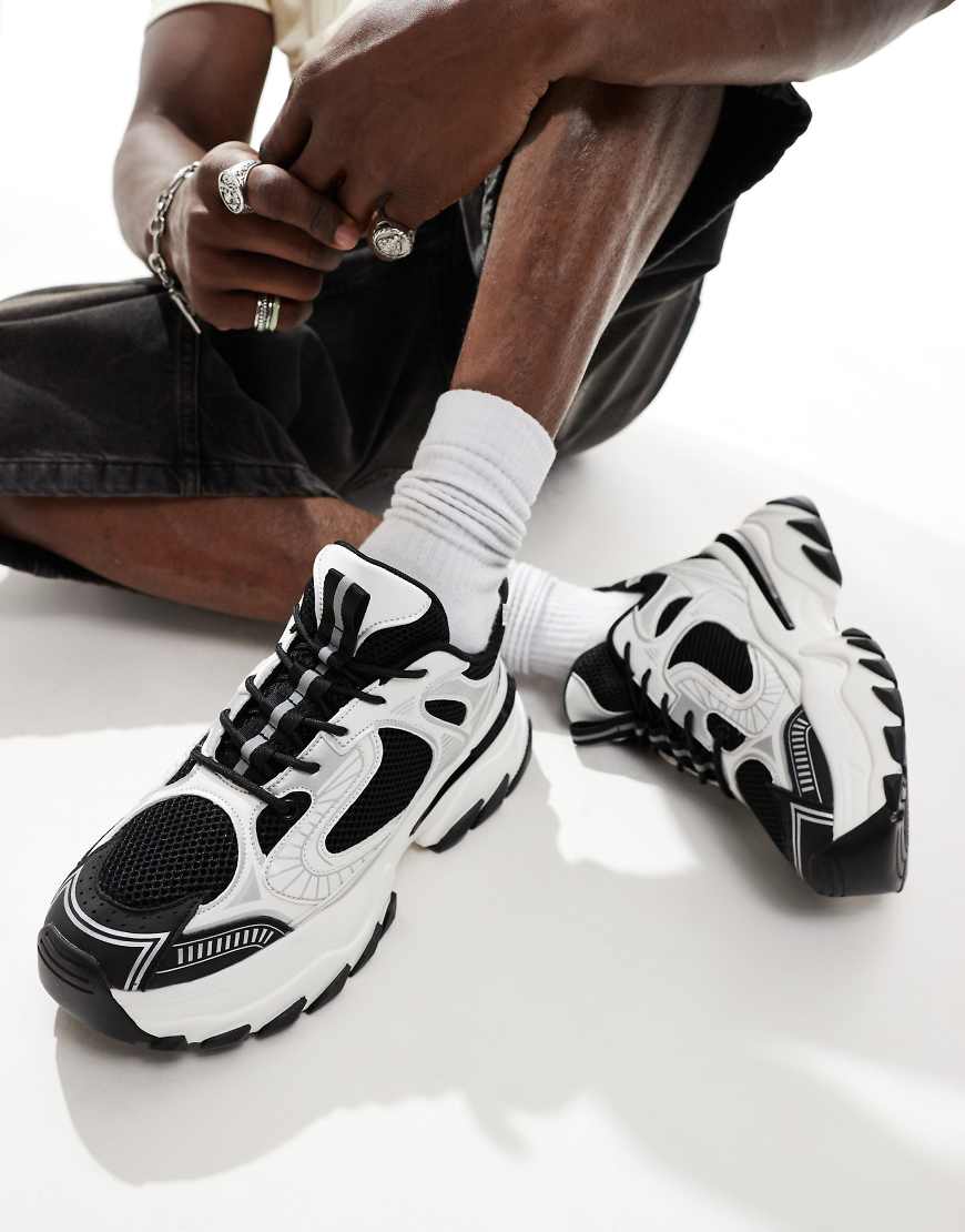 ASOS DESIGN - Sneaker in Weiß und Schwarz mit dicker Sohle-Bunt von ASOS DESIGN