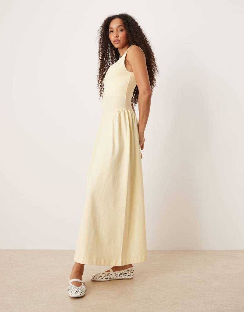 ASOS DESIGN - Sommerliches Maxikleid in Zitronengelb mit weitem Rock von ASOS DESIGN
