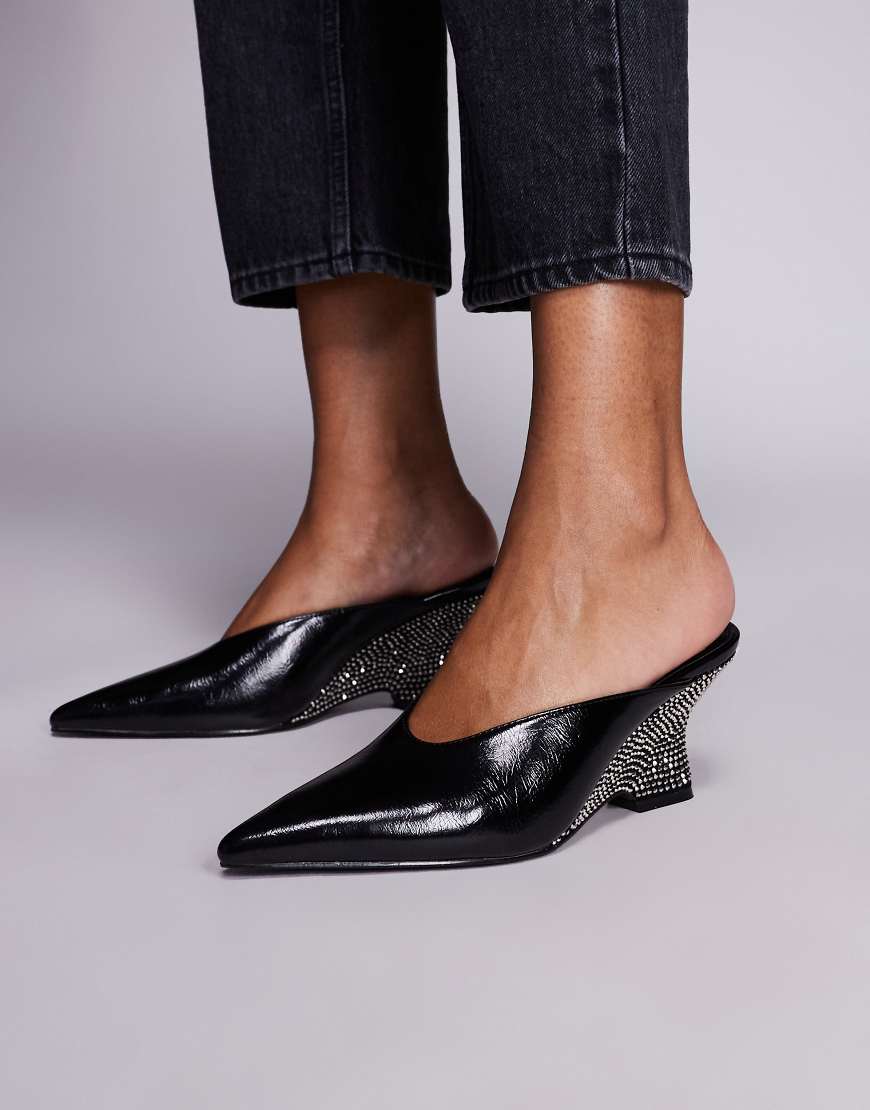 ASOS DESIGN - Spark - Mules in Schwarz mit strassbesetztem, mittelhohem Keilabsatz von ASOS DESIGN