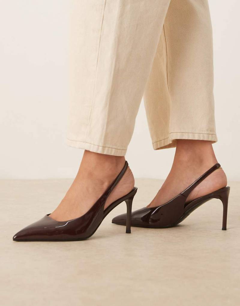 ASOS DESIGN - Spicy - Schuhe in Schokobraun mit mittelhohem Stiletto-Absatz und Fersenriemen-Brown von ASOS DESIGN