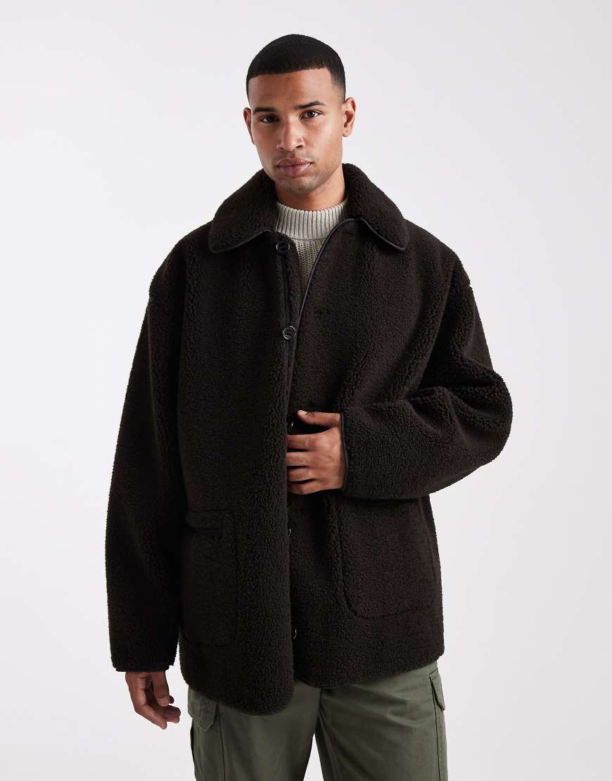 ASOS DESIGN - Sportjacke aus Teddyfell in Braun von ASOS DESIGN