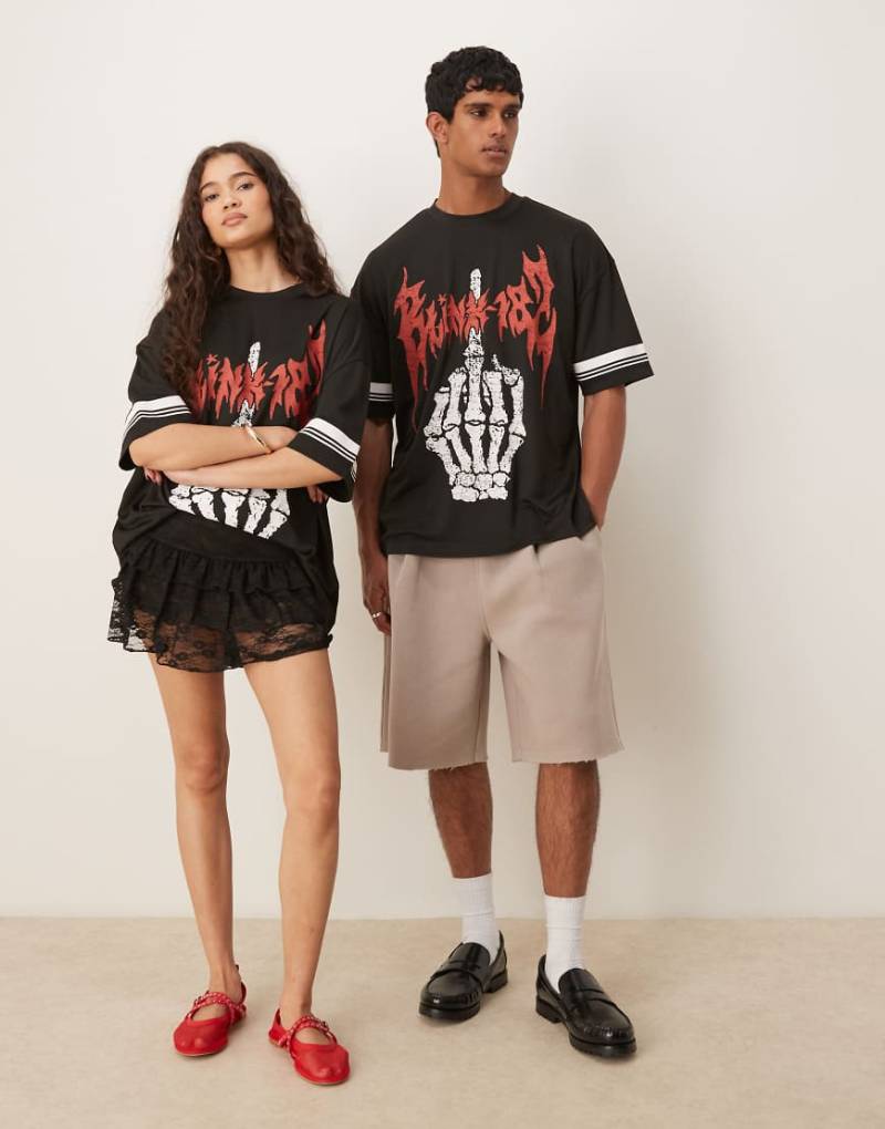 ASOS DESIGN - Sportliches Oversize-T-Shirt in Schwarz mit Unisex-Schnitt und Blink 182-Print von ASOS DESIGN
