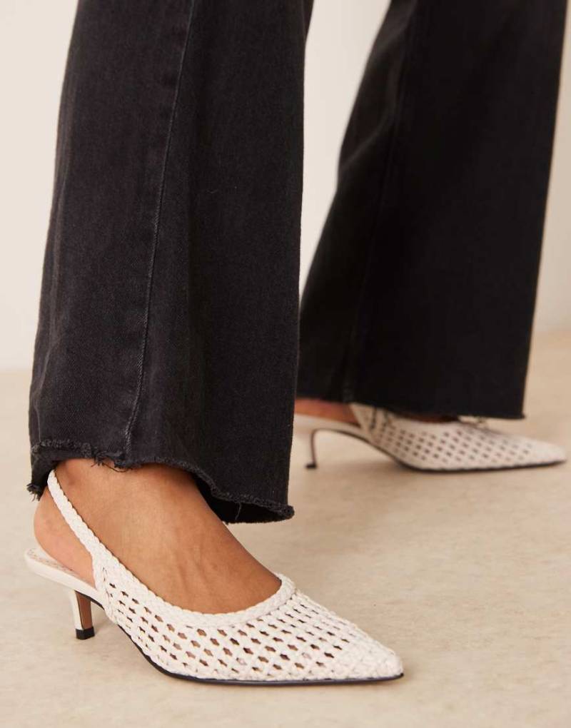 ASOS DESIGN - Starry - Schuhe in Wollweiß mit Flechtdesign und mittelhohem Absatz von ASOS DESIGN