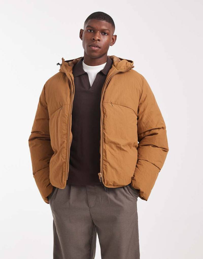 ASOS DESIGN - Steppjacke in Hellbraun mit Ziernaht von ASOS DESIGN