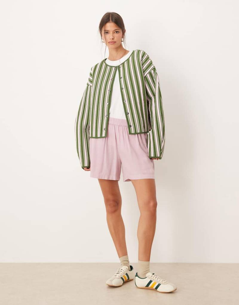 ASOS DESIGN - Steppjacke in Rosa und Grün mit Streifen und Stickerei-Bunt von ASOS DESIGN