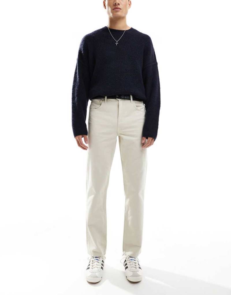 ASOS DESIGN - Gerade geschnittene Jeans in Grau von ASOS DESIGN