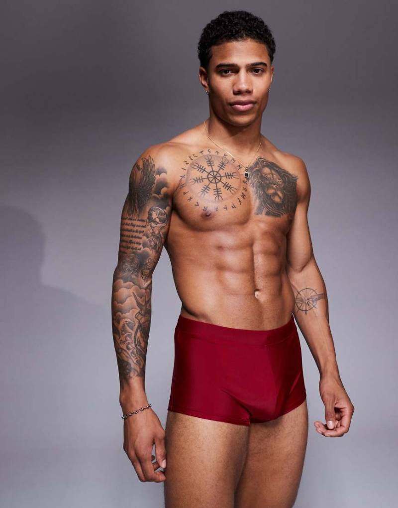 ASOS DESIGN - Stretch-Badehose in Rot von ASOS DESIGN