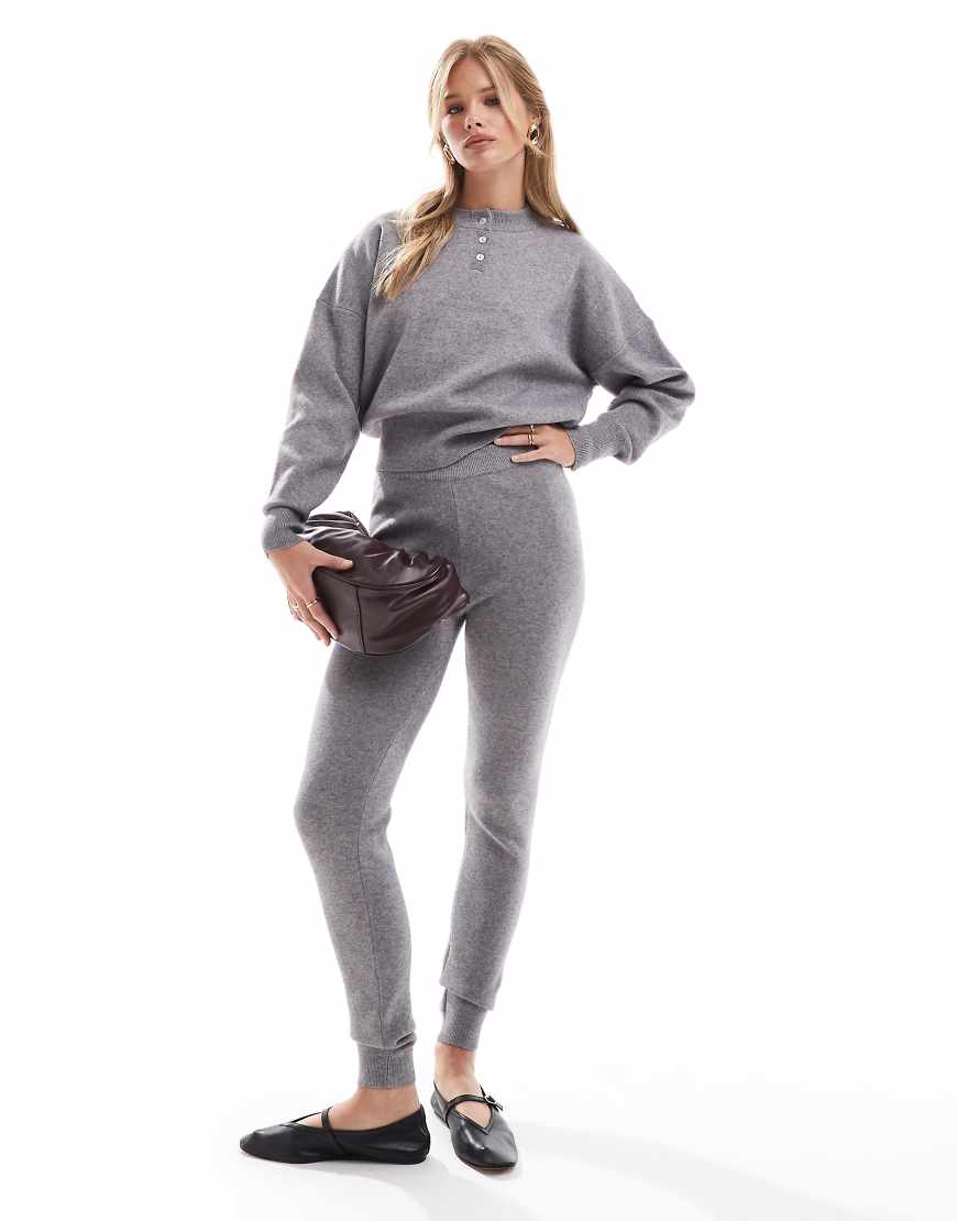 ASOS DESIGN - Strick-Leggings in Grau, Kombiteil ASOS DESIGN - Strick-Leggings in Grau, Kombiteil von ASOS DESIGN