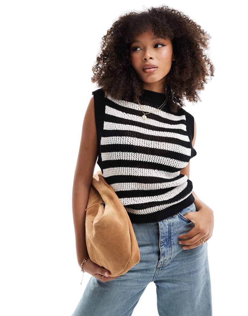 ASOS DESIGN - Strick-Tanktop in Schwarz-Weiß-Bunt ASOS DESIGN - Strick-Tanktop in Schwarz-Weiß-Bunt von ASOS DESIGN